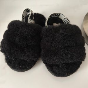 Ugg fluff yeah toddler size 8 in black